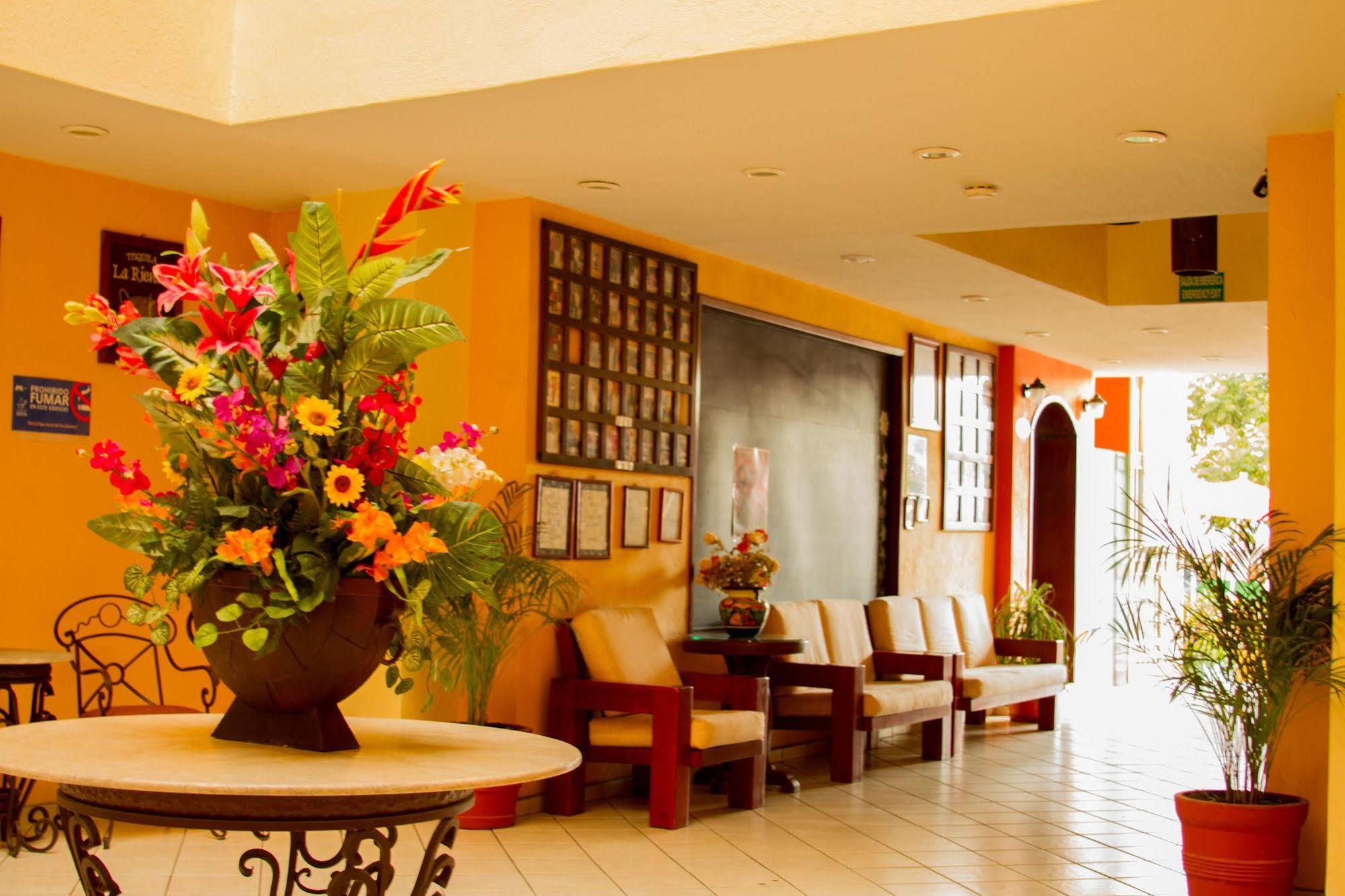 Plaza Jardin Hotel Tequila Exterior foto